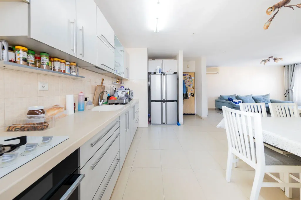 Property photo 3 of 8