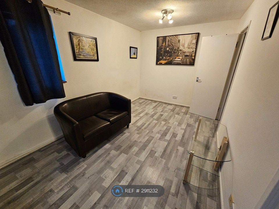 Property photo 2 of 24