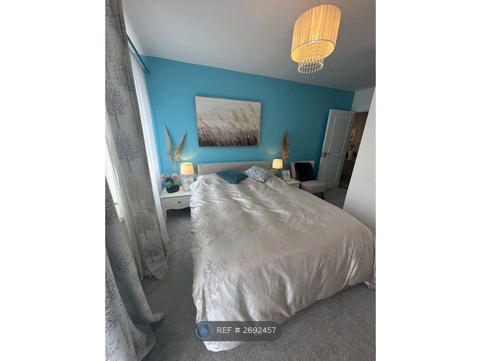 Property photo 3 of 22 Master Bedroom