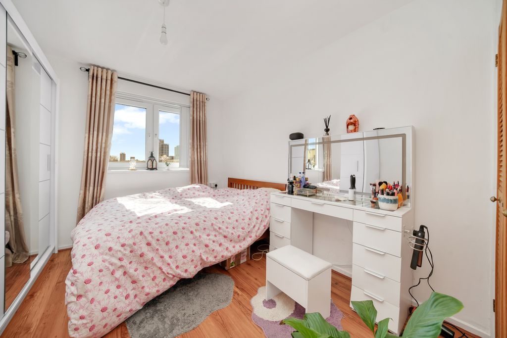 Property photo 2 of 10 Picture No. 11