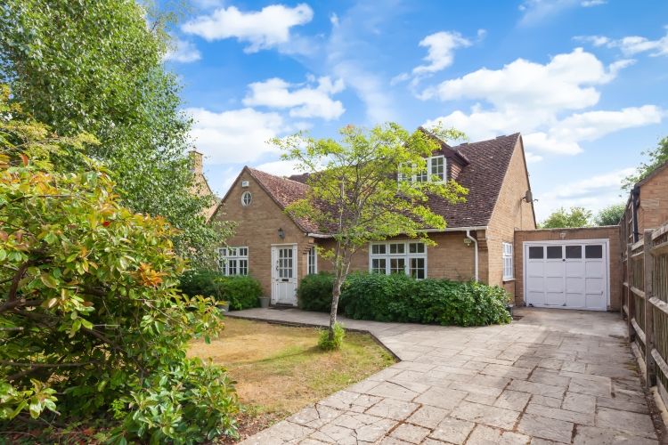 Property photo 1 of 12 300563
