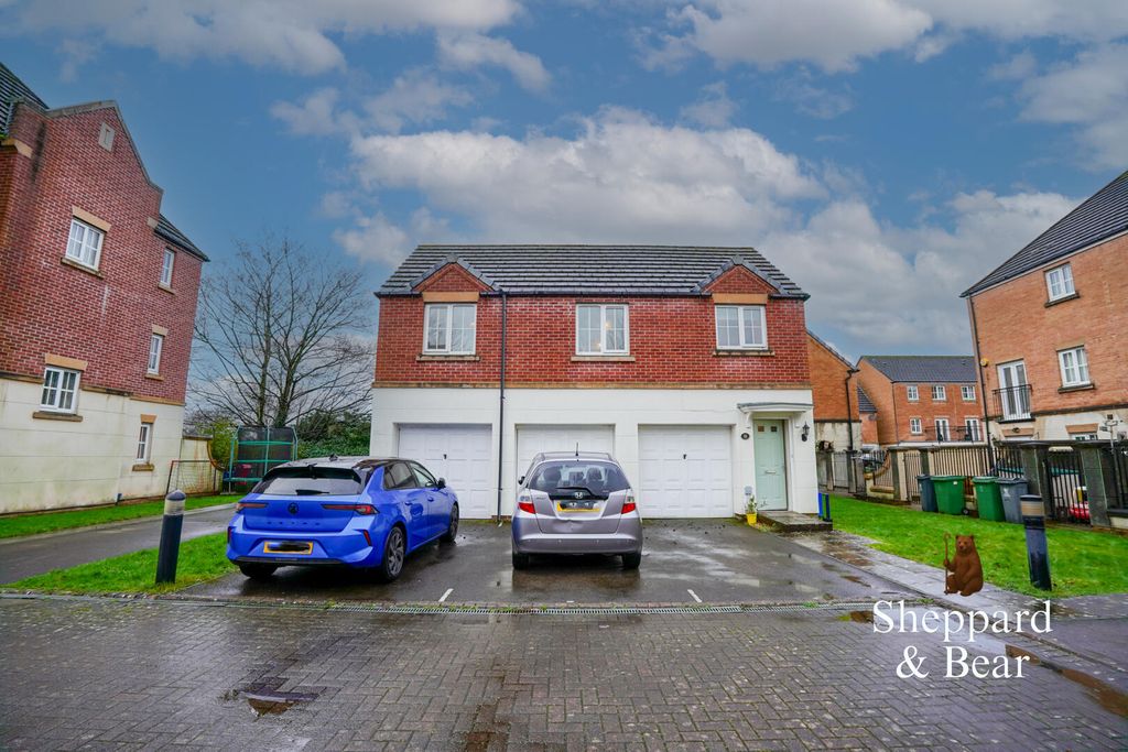 Property photo 1 of 16 Front (Exterior)