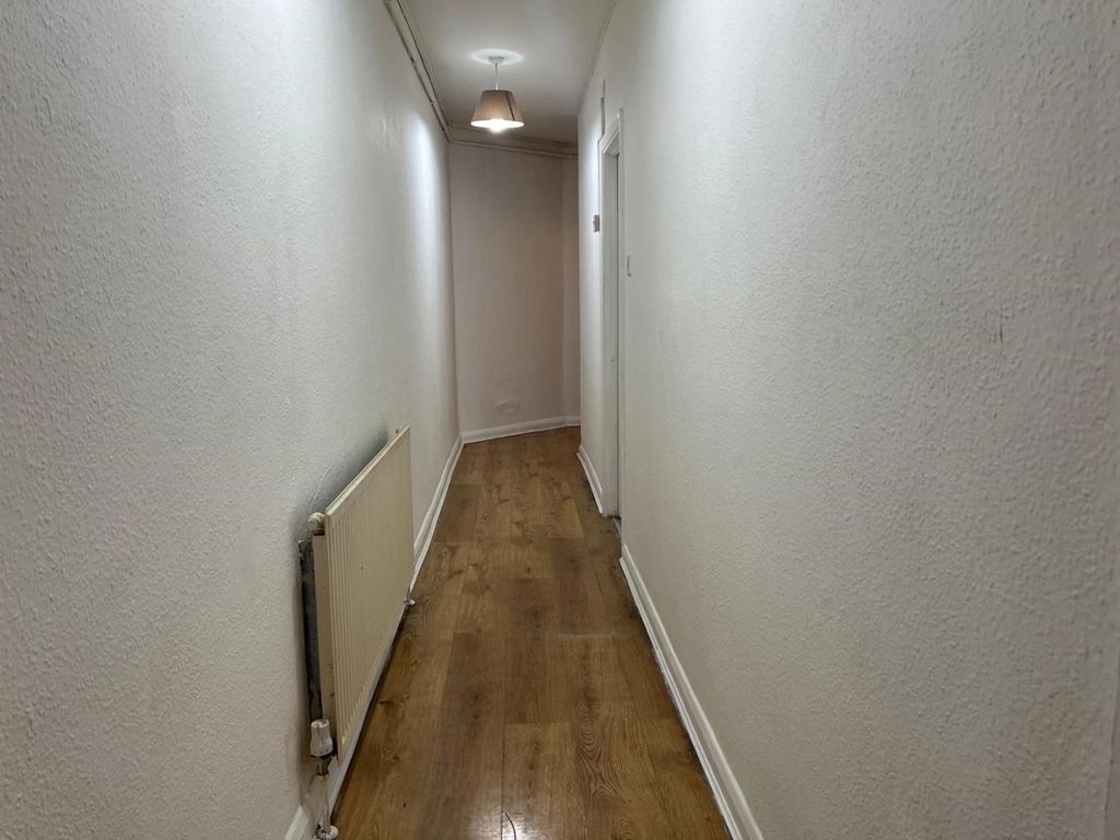 Property photo 3 of 9 2.Jpg