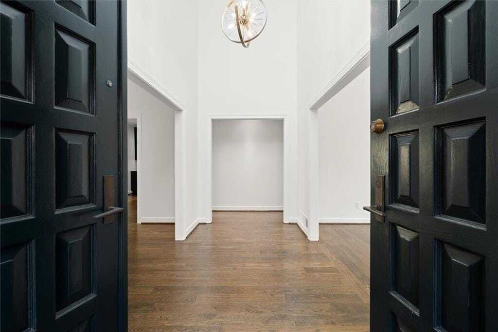 Property photo 1 of 31