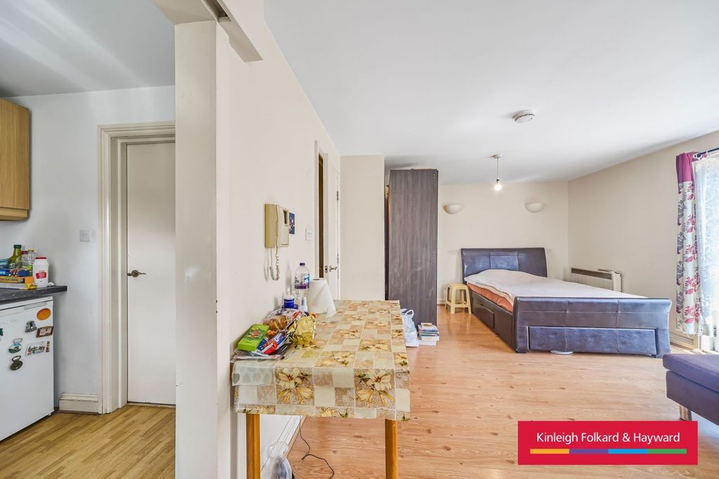 Property photo 3 of 5 Picture No. 04