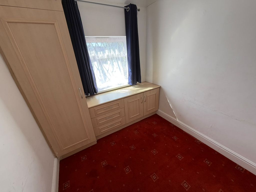 Property photo 1 of 11 3 Bed Semi-Detached House To Rent Gresham Road, Hounslow Tw3