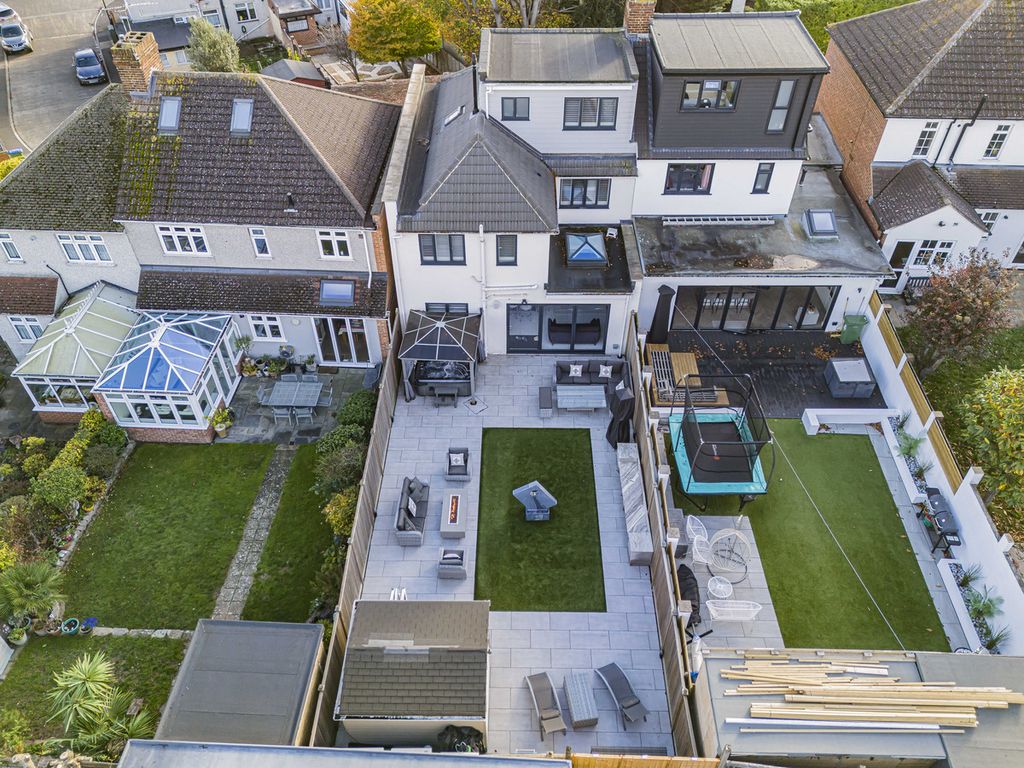 Property photo 2 of 44