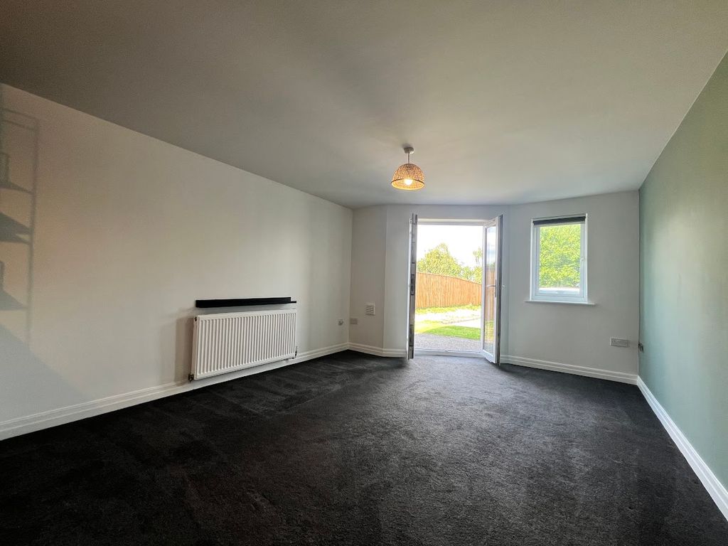 Property photo 2 of 10 Lounge