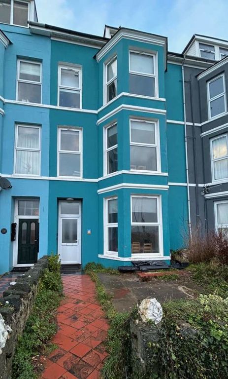 Property photo 1 of 8 Front