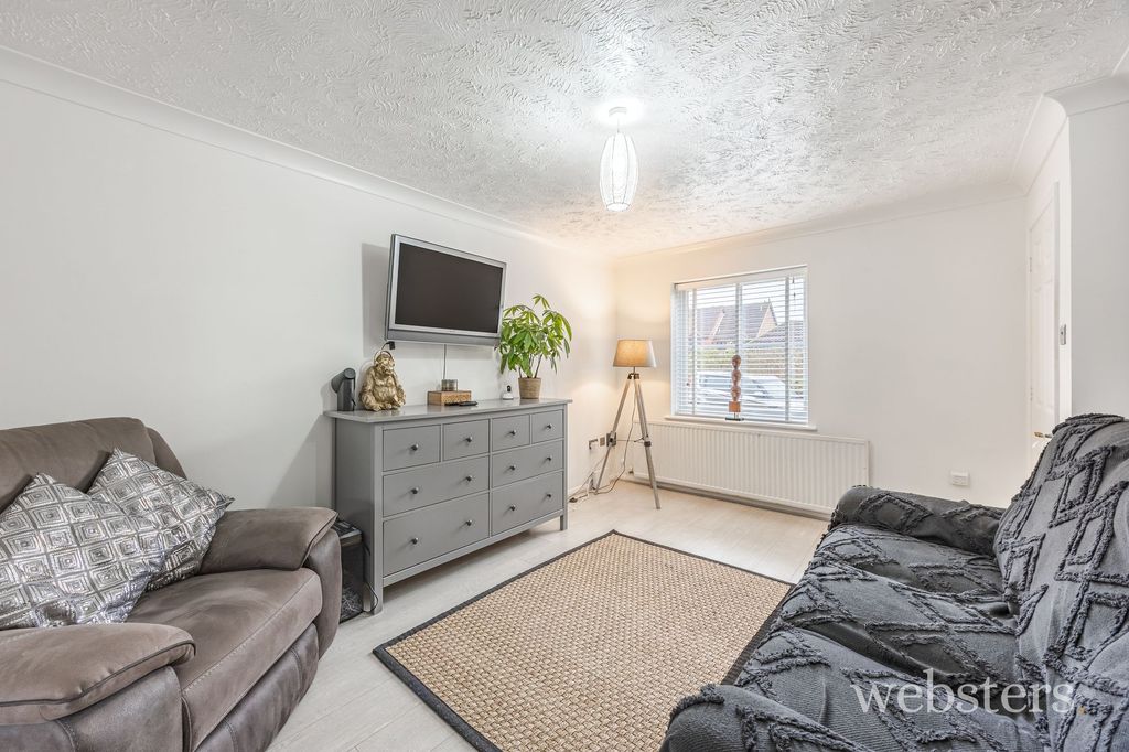 Property photo 3 of 15