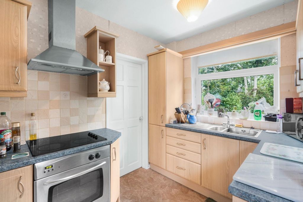 Property photo 3 of 12 3.Jpg
