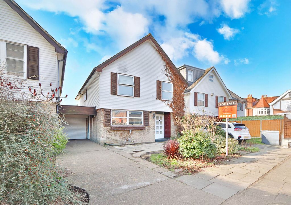 Property photo 1 of 18