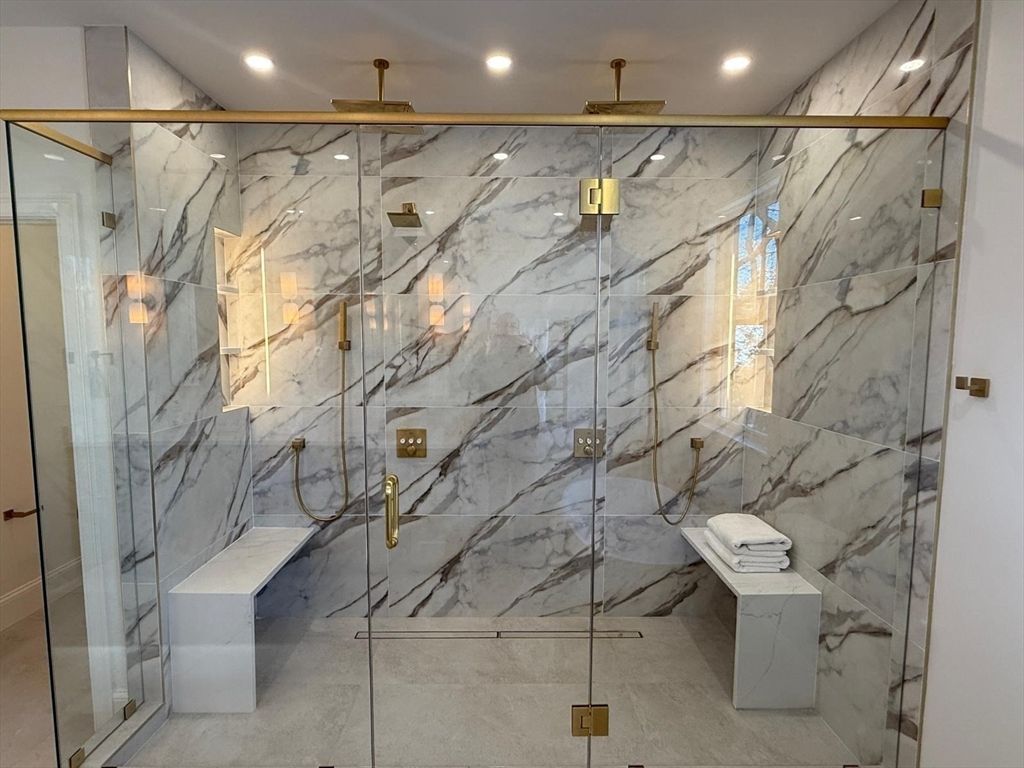 Property photo 2 of 38