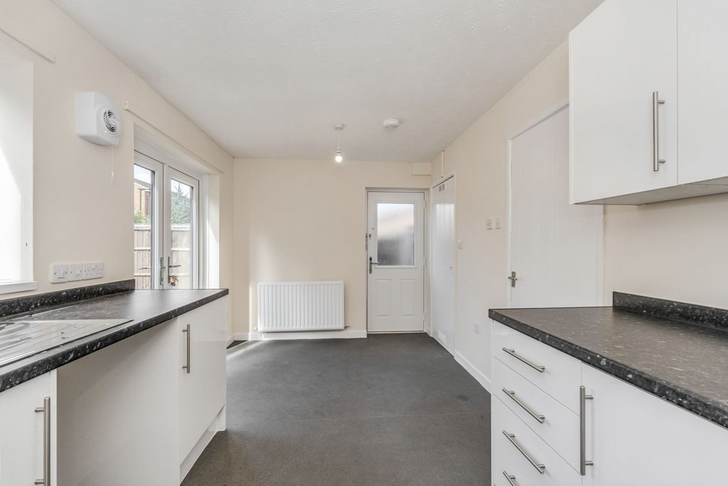 Property photo 2 of 22 9 Sevenoaks Drive, Great Lever, Bolton, Greater Manchester, Bl3 3Ed