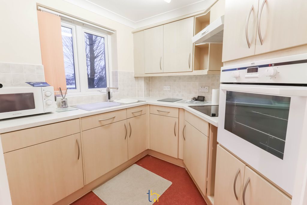 Property photo 3 of 14