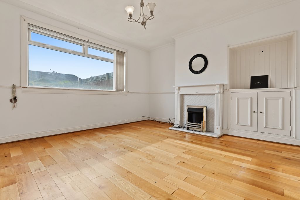 Property photo 2 of 34