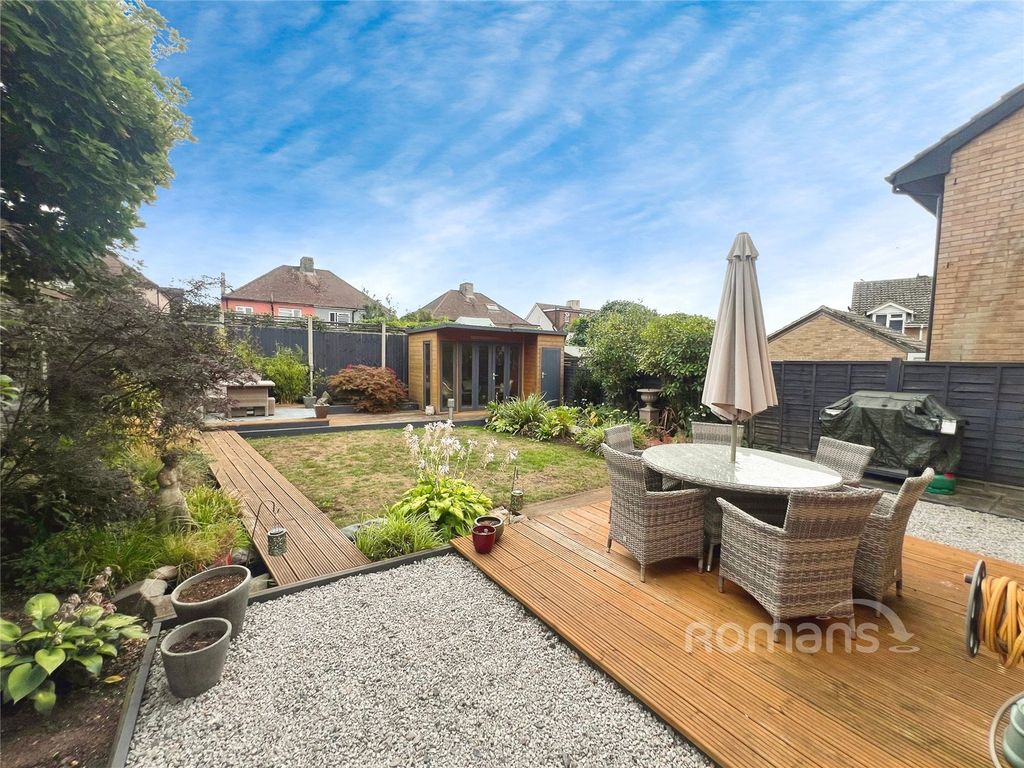 Property photo 2 of 26 Picture No. 21