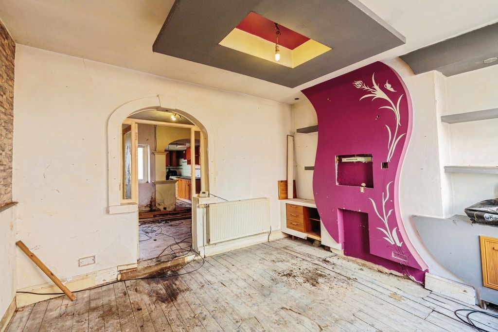 Property photo 2 of 18 Pbox-Img.Jpg