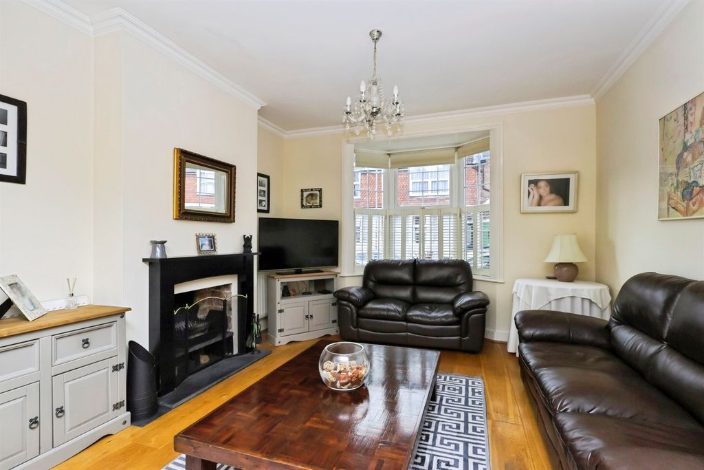 Property photo 2 of 14