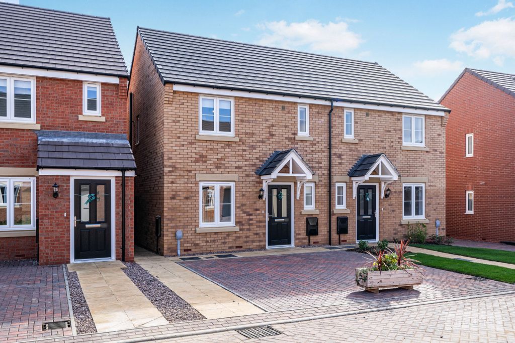 Property photo 1 of 12 Front