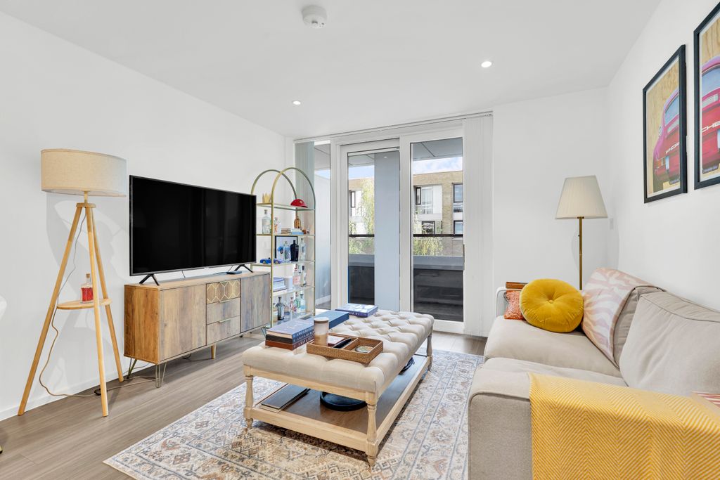 Property photo 1 of 11