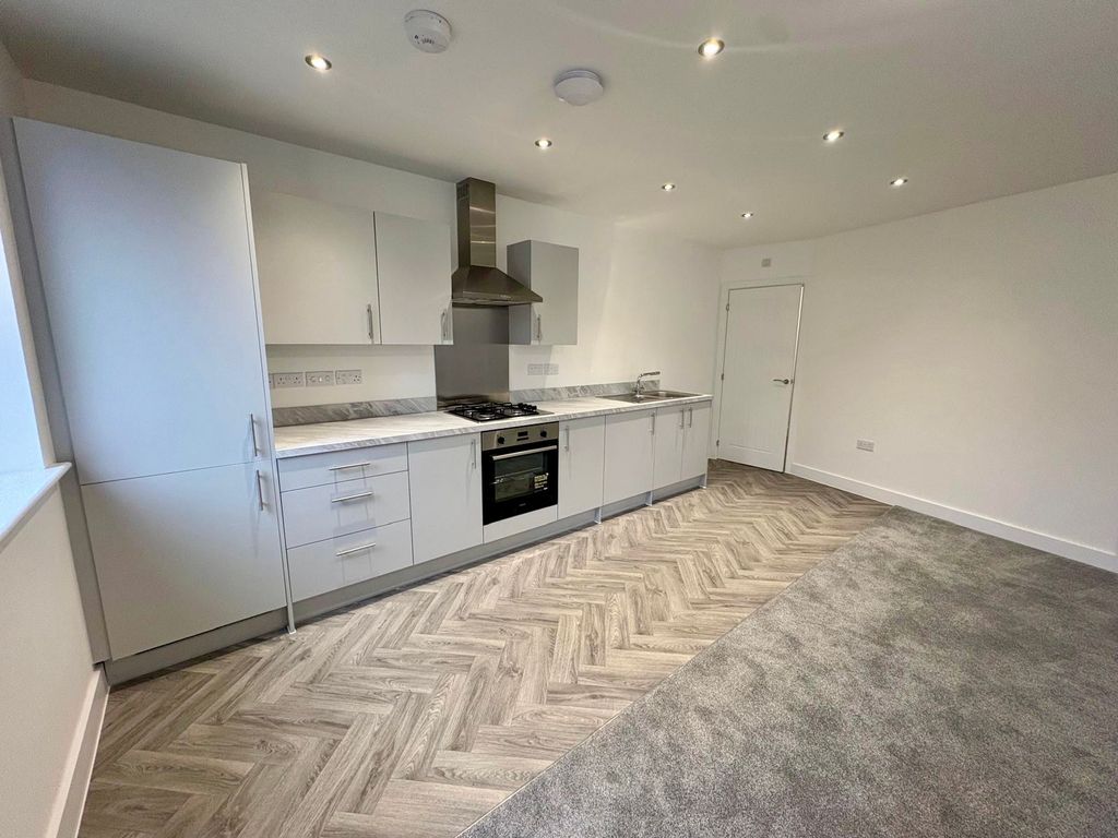 Property photo 1 of 11 Kitchen