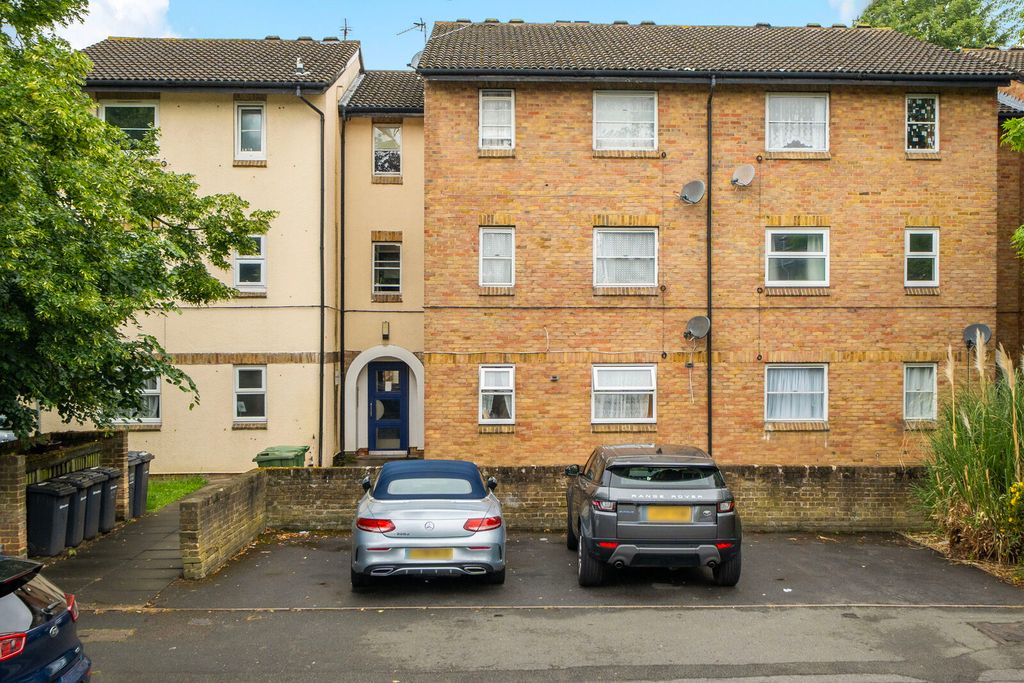 Property photo 1 of 17