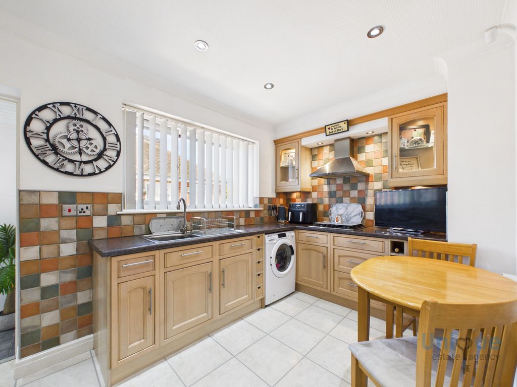 Property photo 2 of 24