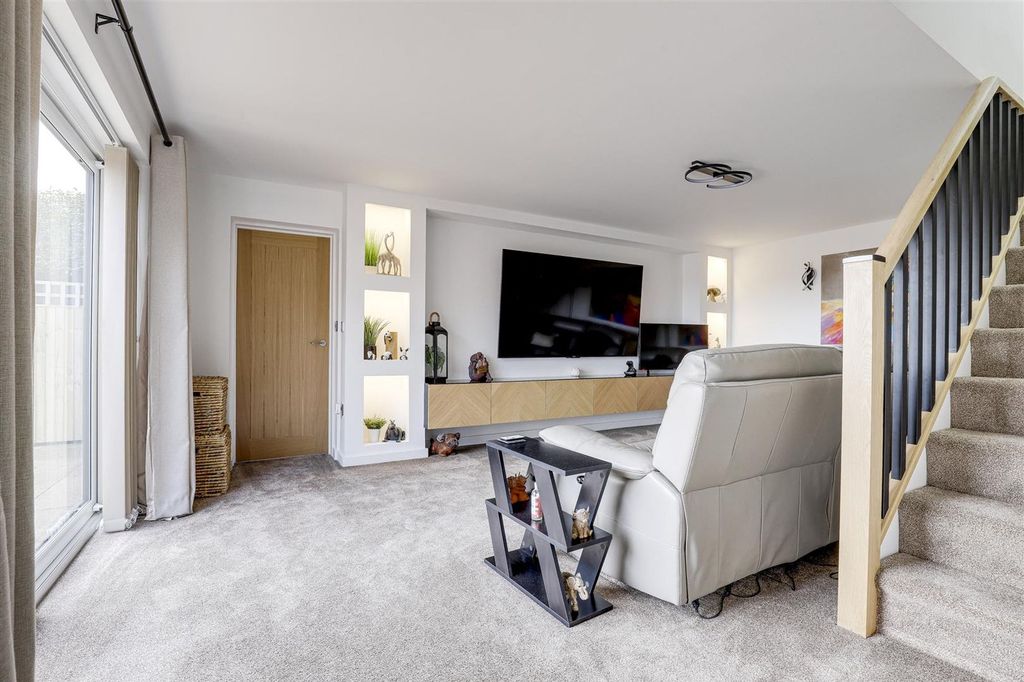 Property photo 3 of 30