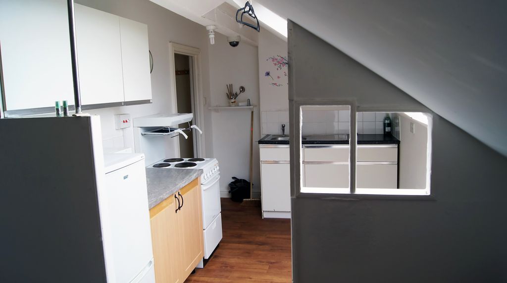 Property photo 1 of 5 6 College Grove View, Flat 5