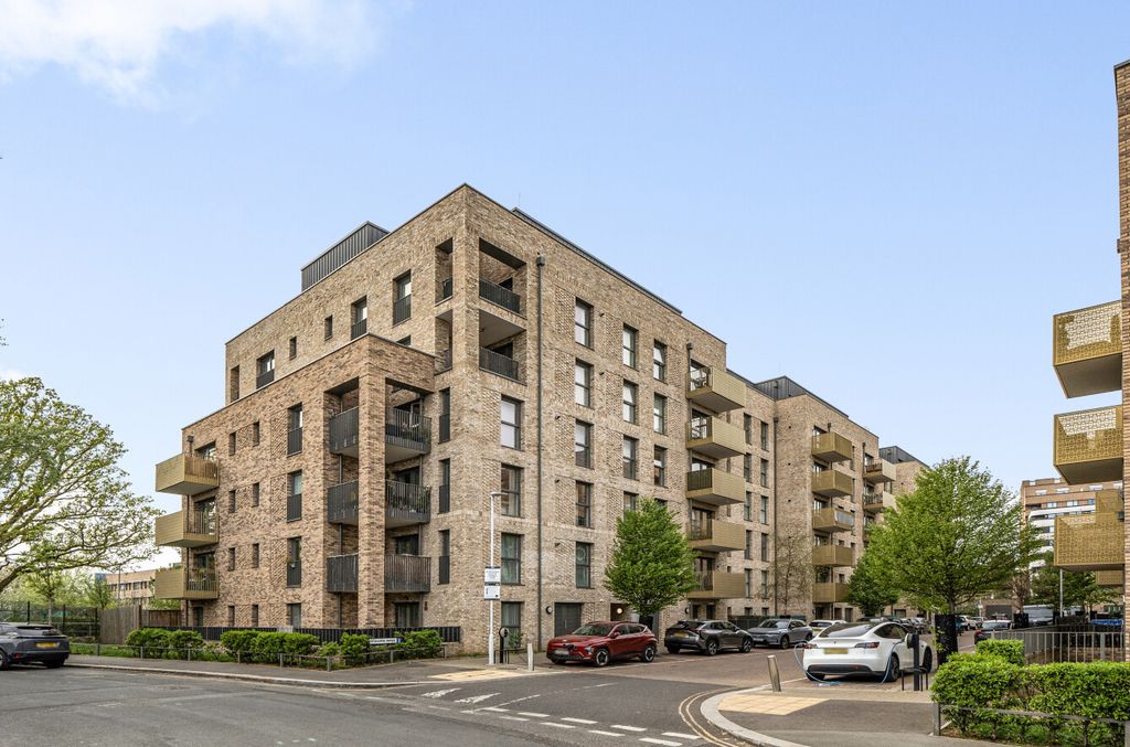 Property photo 1 of 15 1-69Db996555062-1...