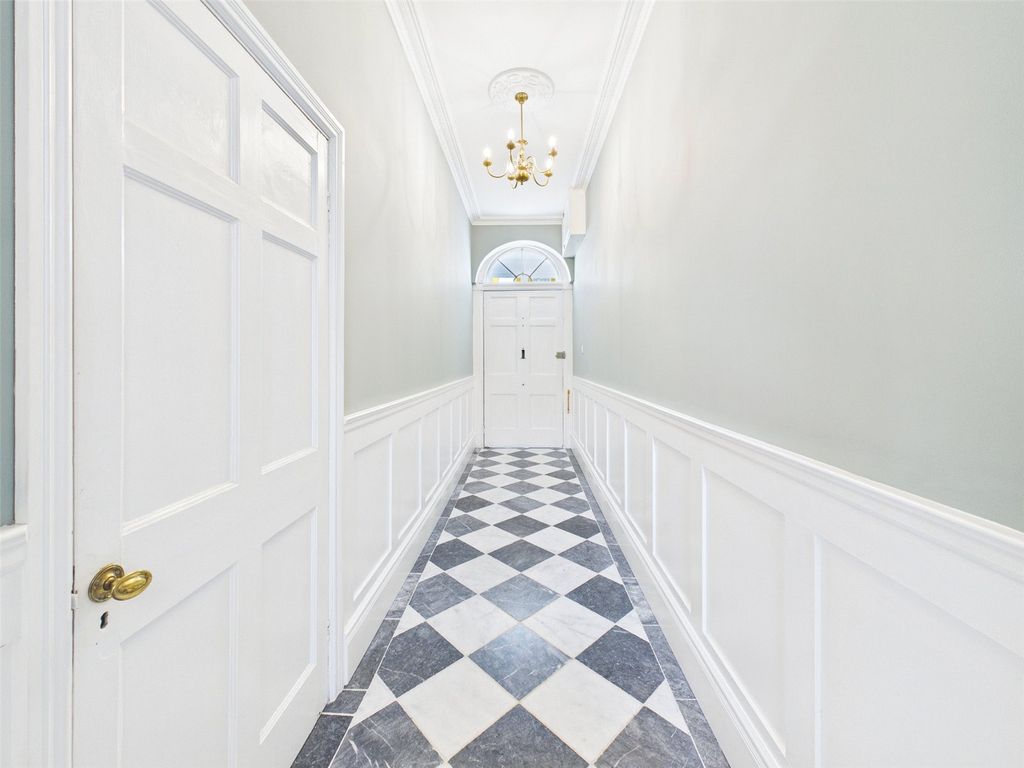 Property photo 2 of 23 Picture No. 10