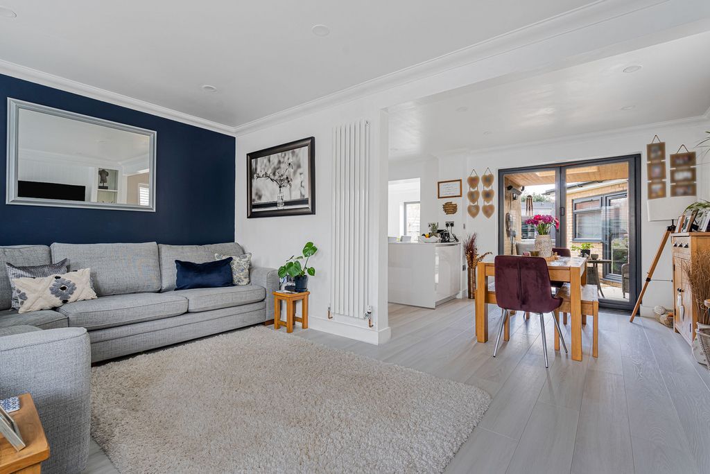 Property photo 2 of 46