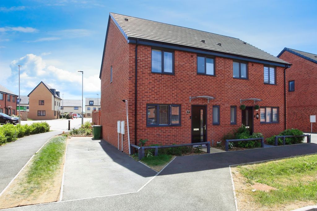 Property photo 1 of 12