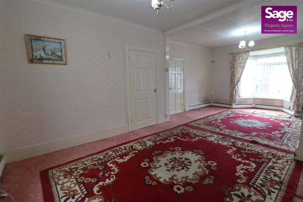 Property photo 3 of 22