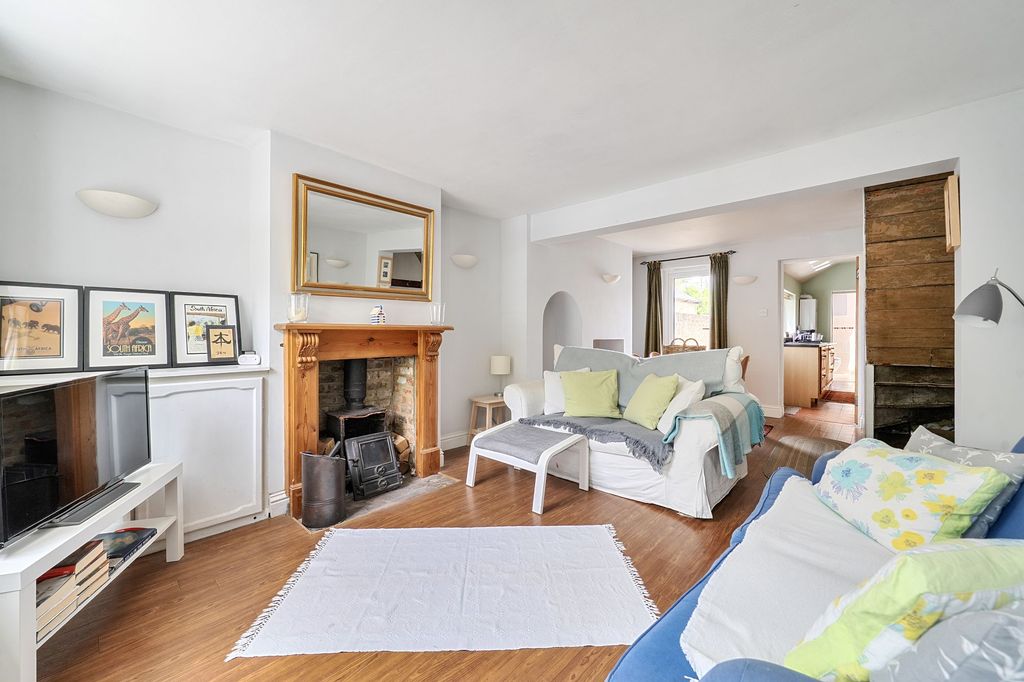 Property photo 3 of 13