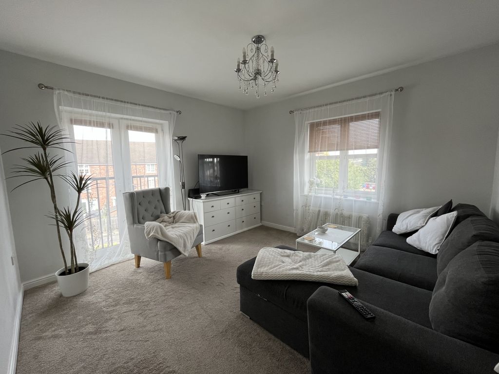 Property photo 2 of 7 Living Room