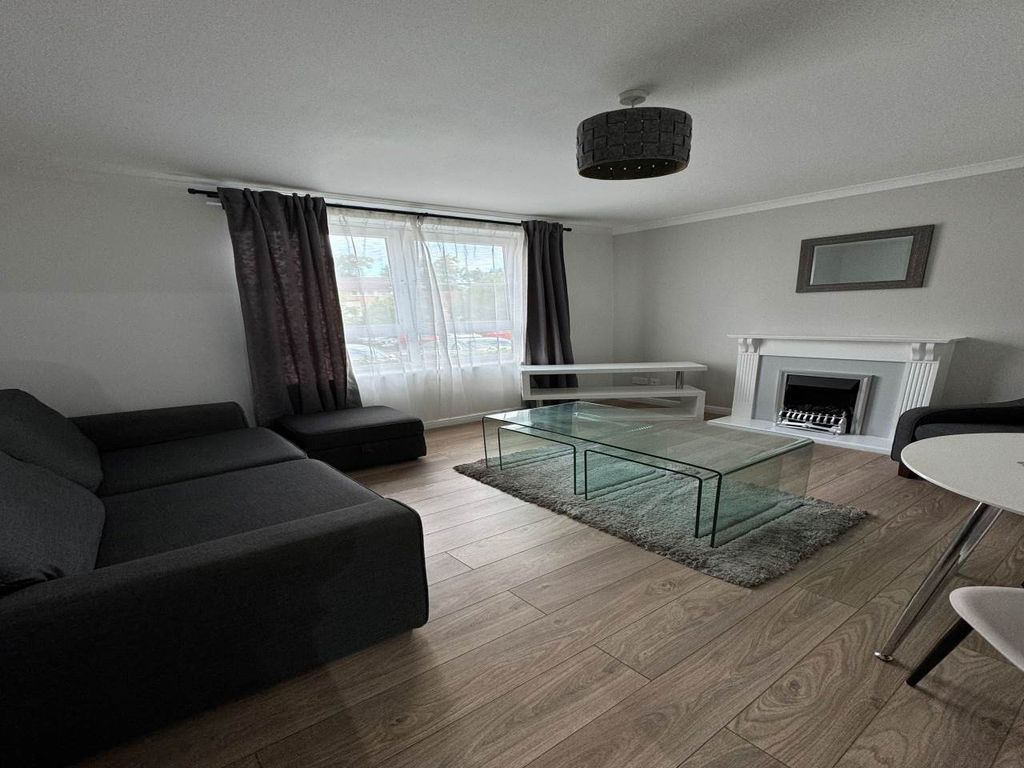Property photo 2 of 9 1