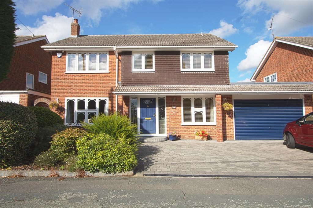 Property photo 1 of 17 Double Garage