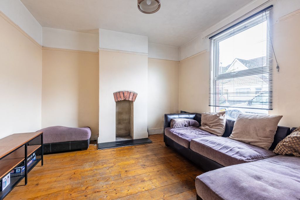 Property photo 2 of 17 Photo 1