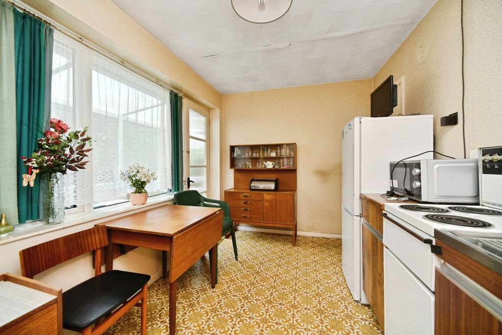 Property photo 3 of 20 Pbox-Img.Jpg