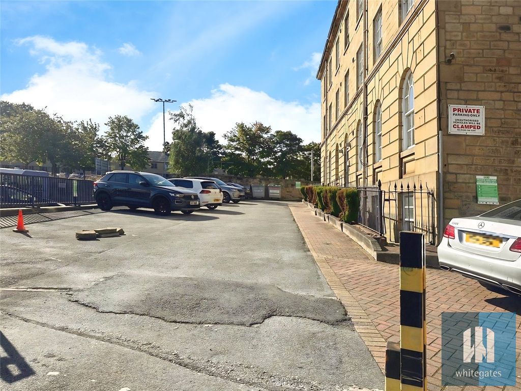 Property photo 2 of 3 Picture No. 05