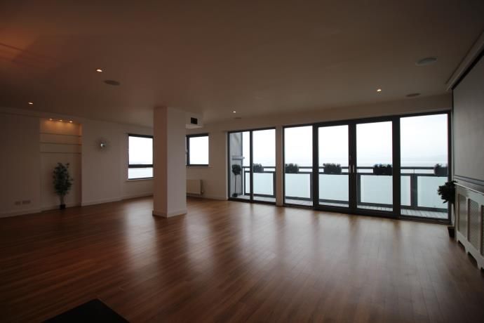 Property photo 3 of 25