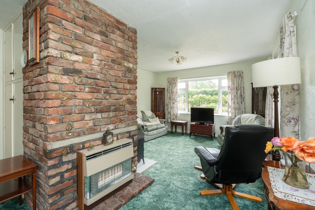 Property photo 3 of 17