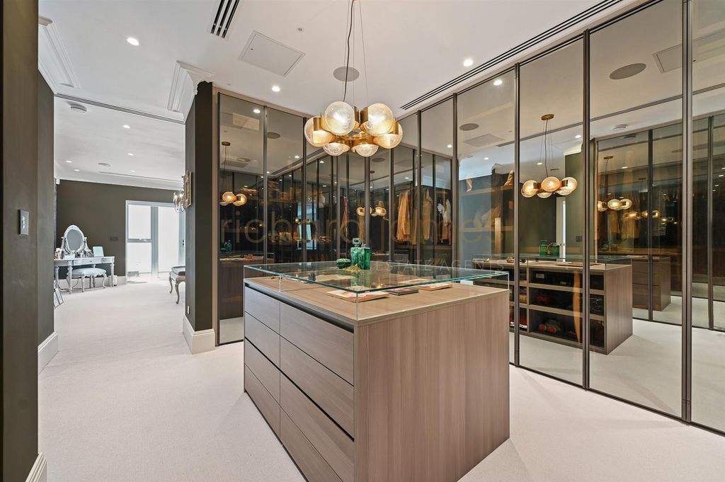 Additional image 17 of 3 bed flat to rentElizabeth Grove, Bushey Heath WD23