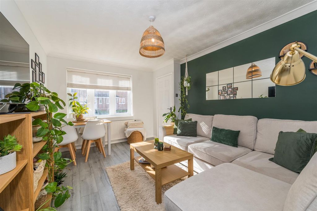 Property photo 3 of 22 No4_44.Jpg