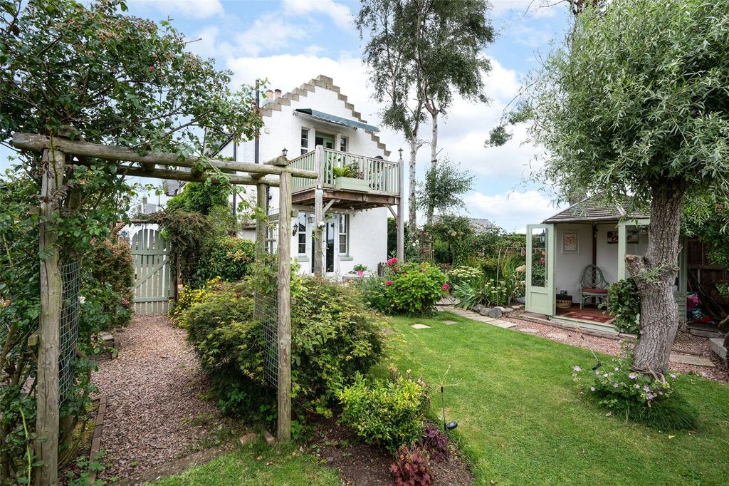 Property photo 1 of 39 Garden