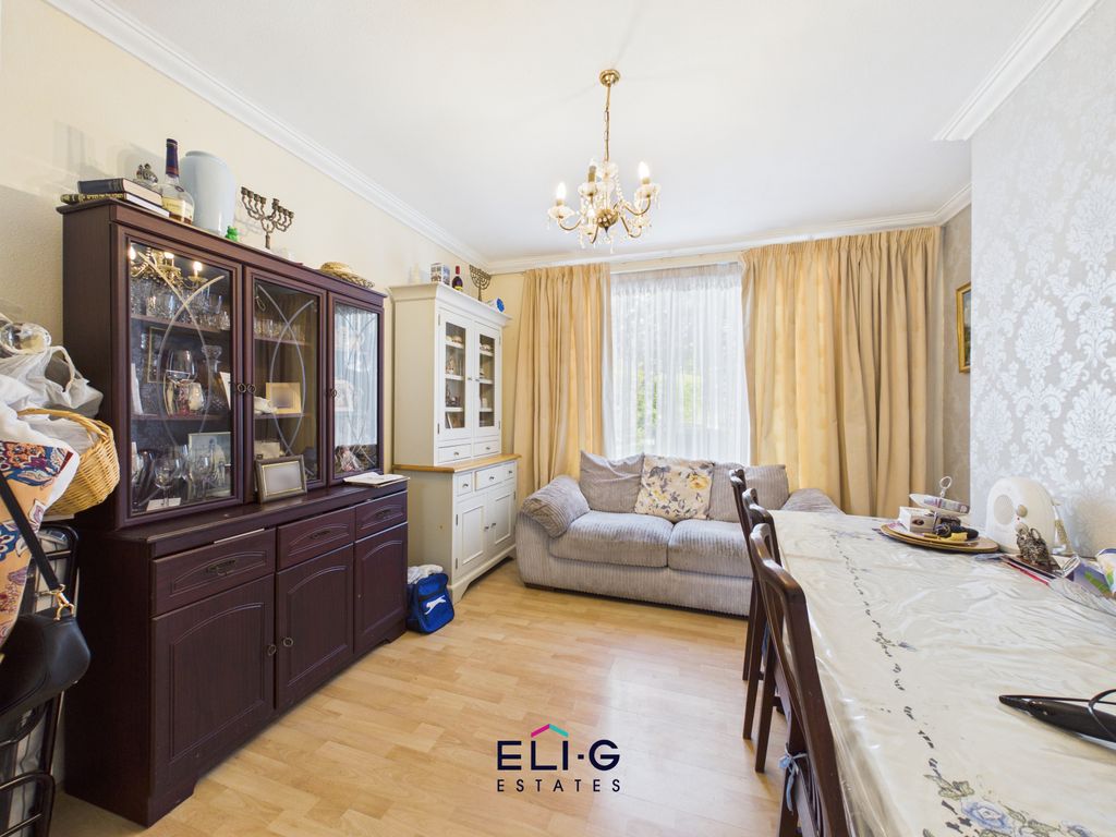 Property photo 3 of 12 Gallery