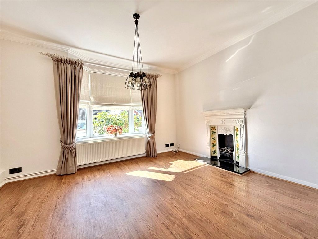 Property photo 2 of 12 Picture No. 13