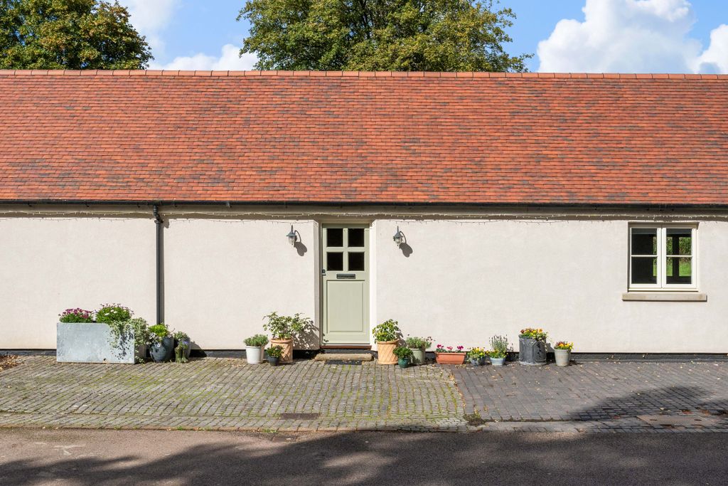 Property photo 1 of 12 Bradleysprings48